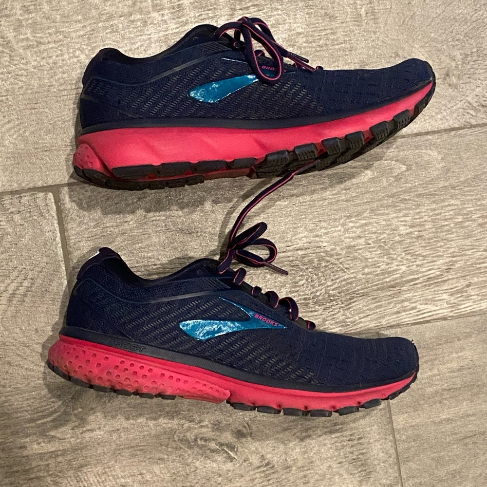 Brooks hot pink/navy